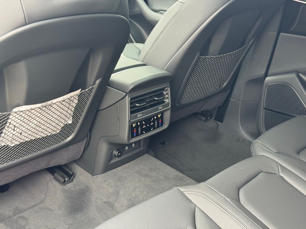 2026 Audi Q8 Premium Plus - Photo 25