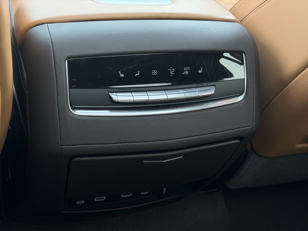 2023 Cadillac Escalade Premium Luxury - Photo 24