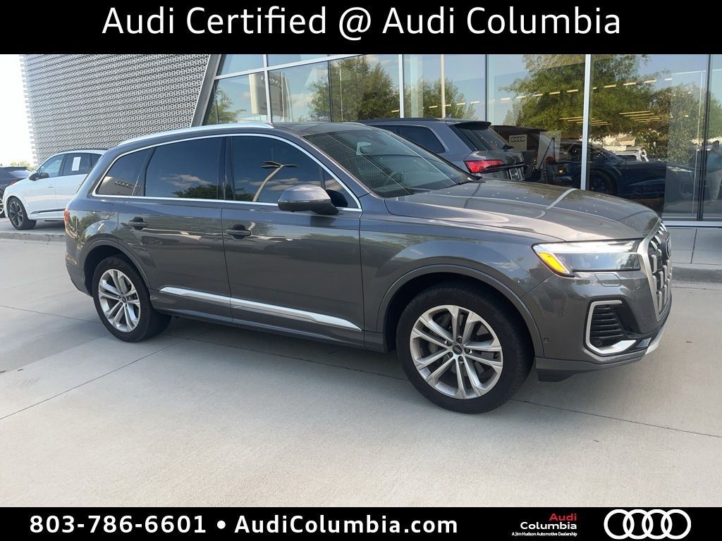 2025 Audi Q7 45 Premium Plus quattro Tiptronic's photo
