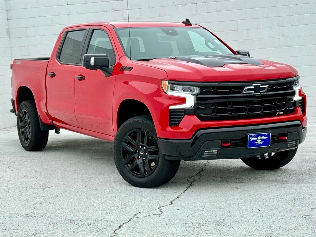 2022 Chevrolet Silverado 1500 LT Trail Boss photo 2