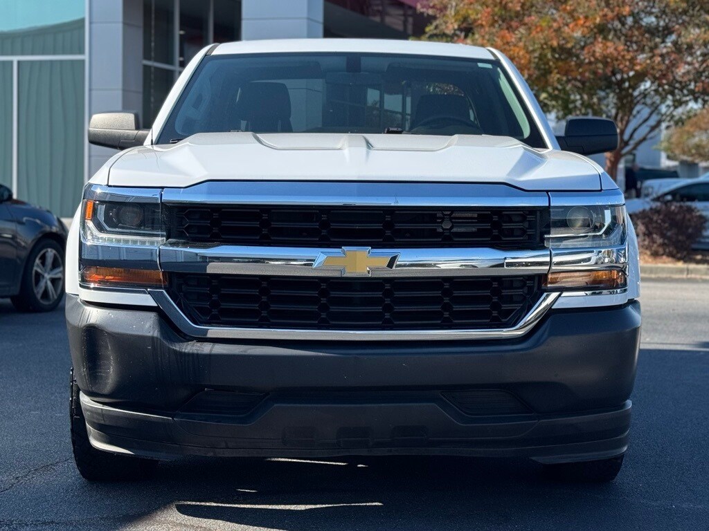 2018 Chevrolet Silverado 1500 photo 3