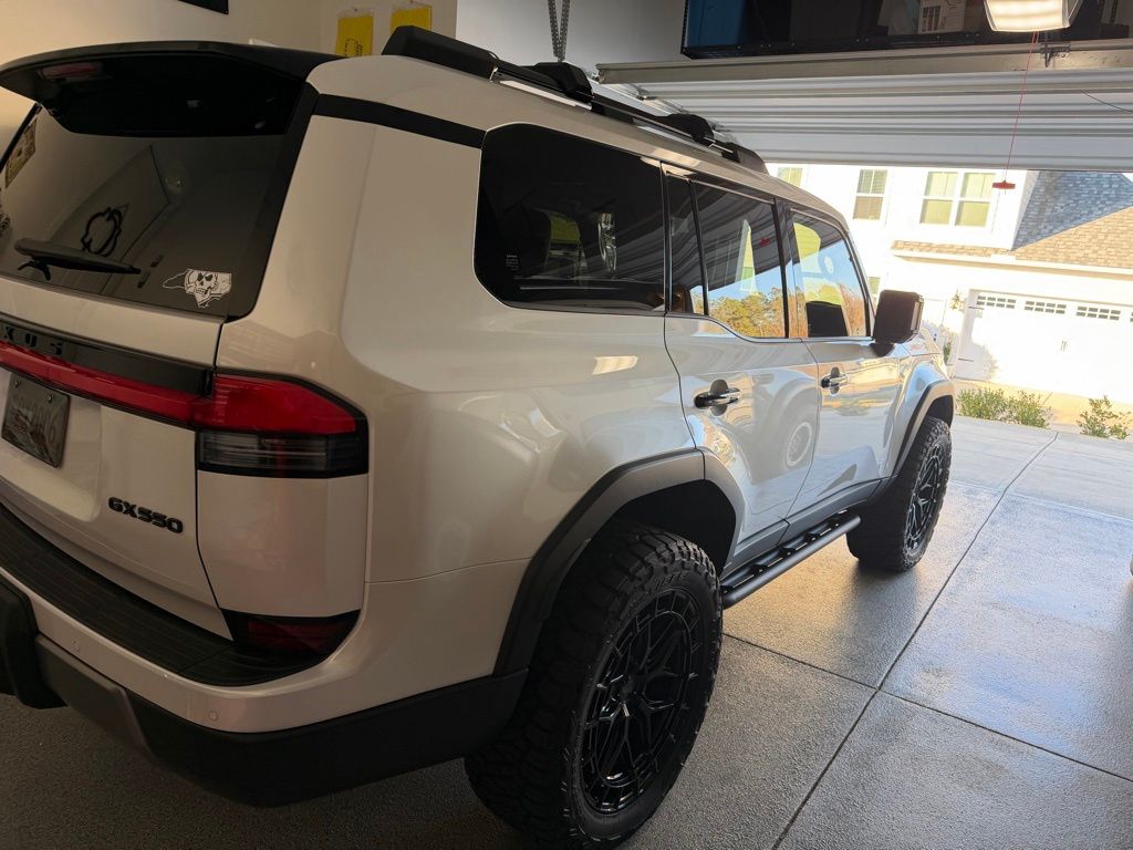 2024 Lexus GX 550 Overtrail photo 2