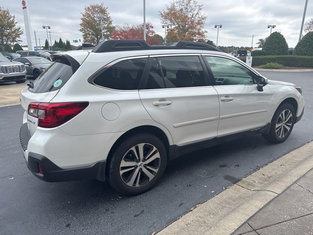 2019 Subaru Outback 2.5i Limited photo 2