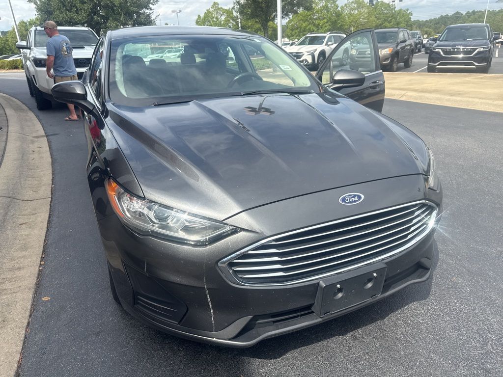 2020 Ford Fusion SE photo 3