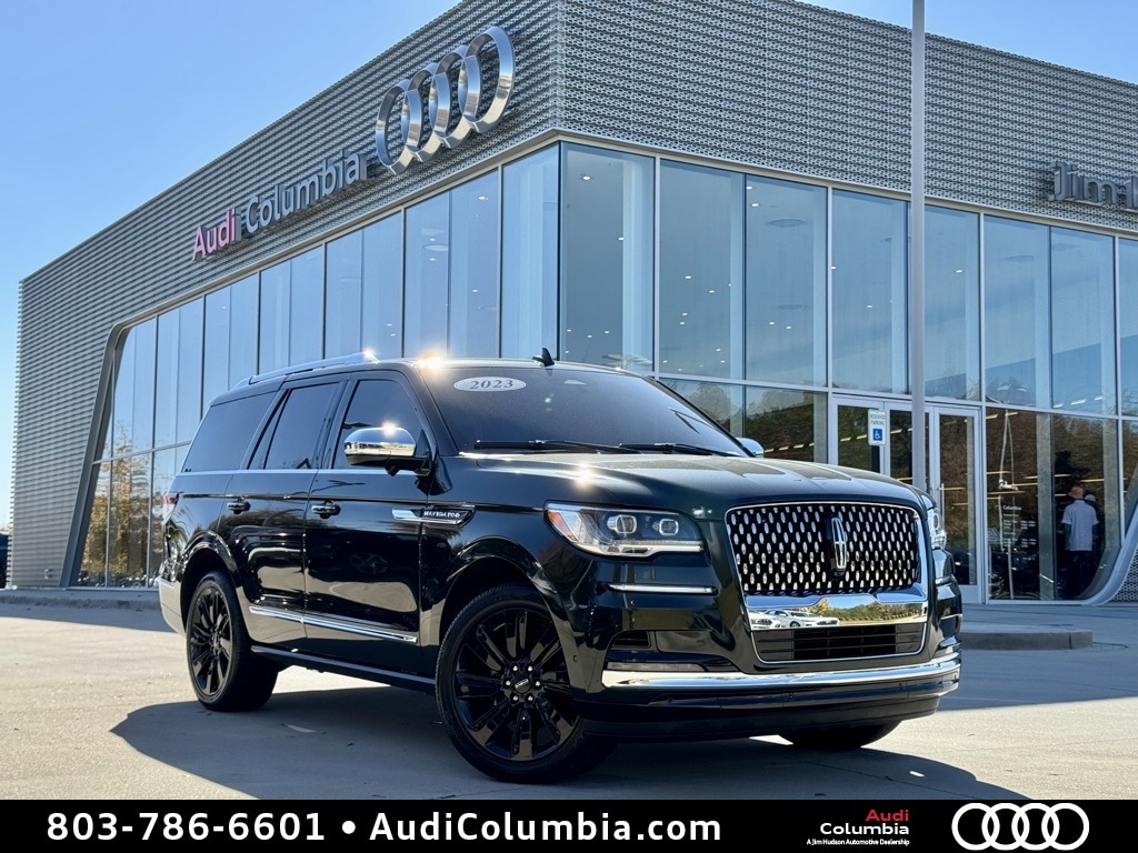 2023 Lincoln Navigator Black Label's photo