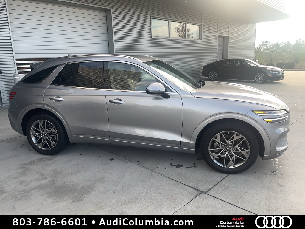 2022 GENESIS GV70 Standard's photo