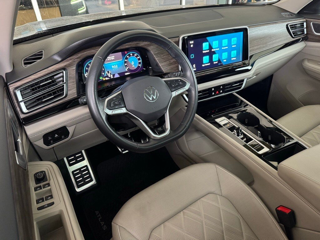 Used 2024 Volkswagen Atlas 2.0T SEL Premium R-Line SUV