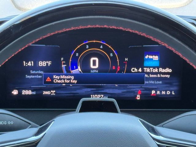 2024 Chevrolet Traverse RS photo 2