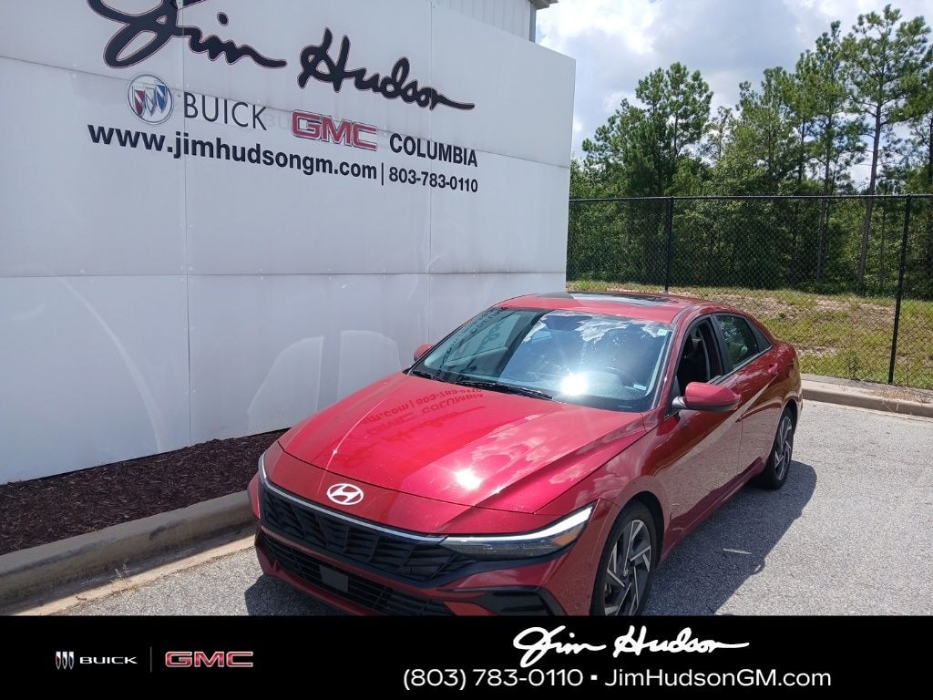 Used 2025 Hyundai Elantra SEL Convenience Sedan