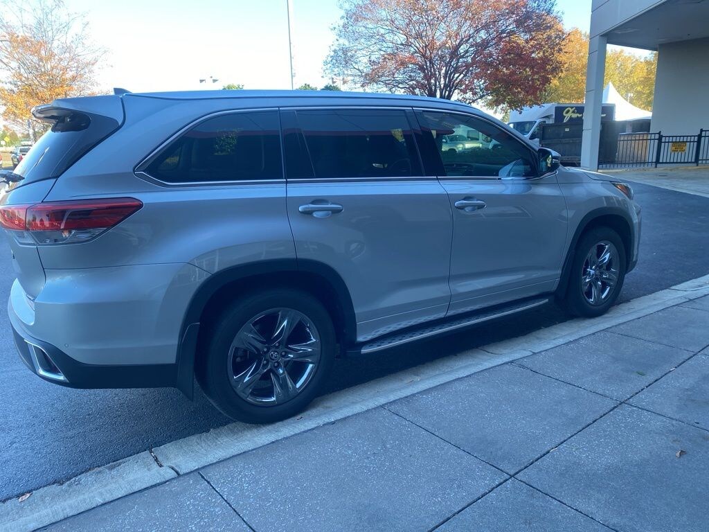 Used 2018 Toyota Highlander Limited V6 SUV