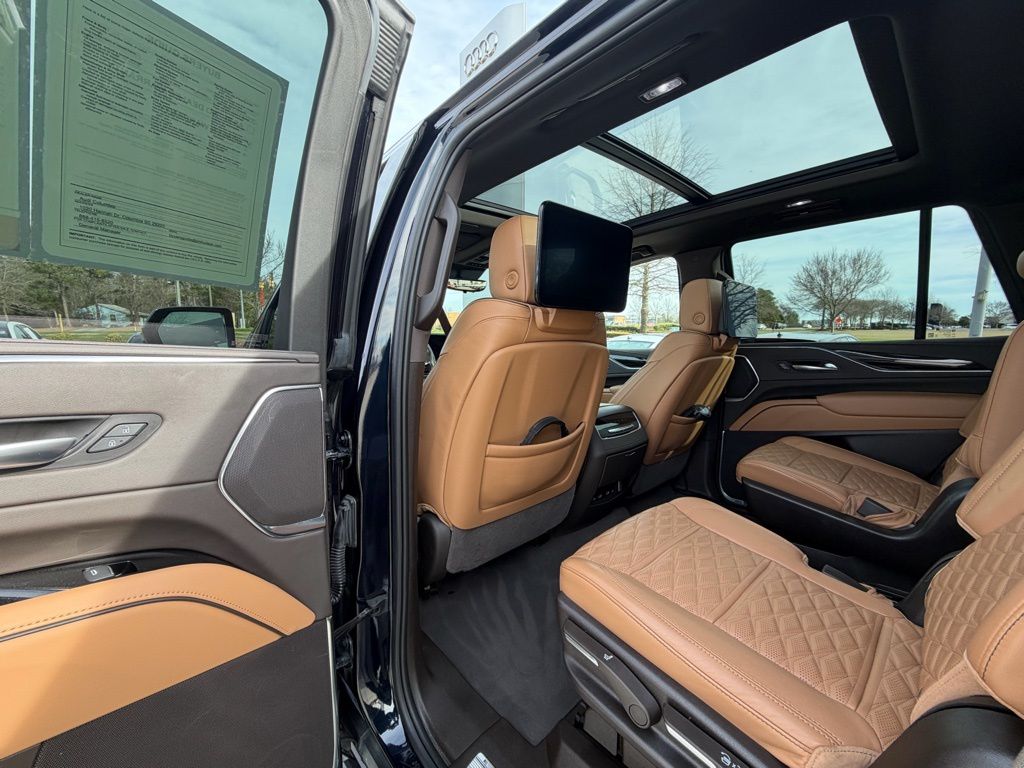 2023 Cadillac Escalade Premium Luxury - Photo 22
