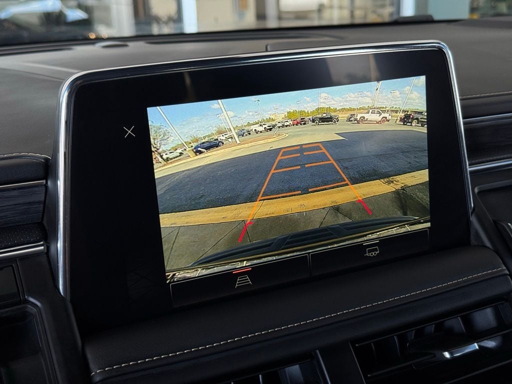 Used 2024 GMC Yukon SLT SUV