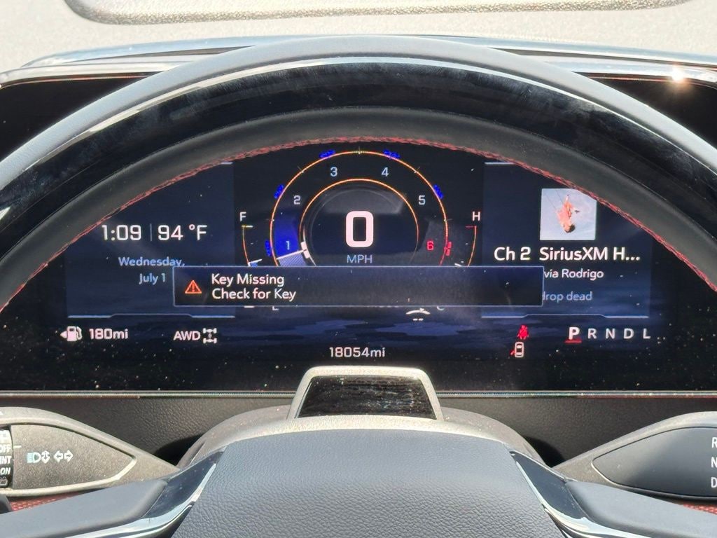 Used 2025 Chevrolet Traverse RS SUV