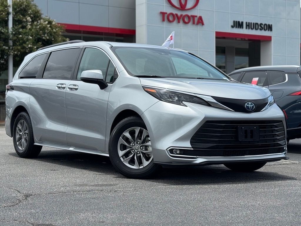 Certified 2024 Toyota Sienna XLE 8 Passenger Van Passenger Van