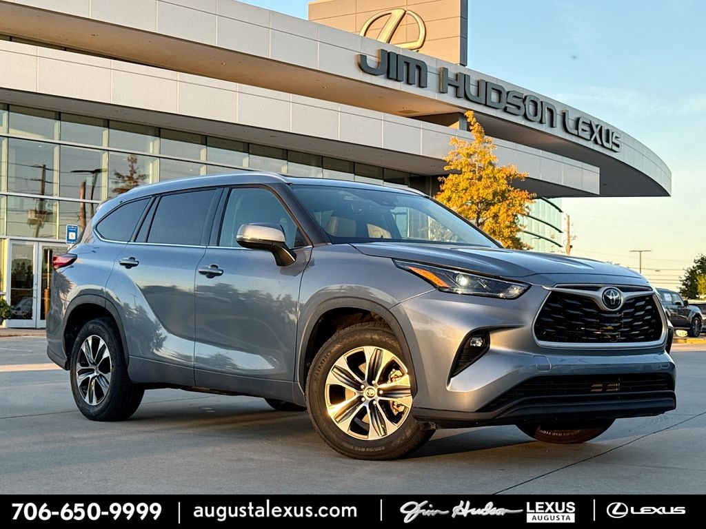 Used 2022 Toyota Highlander XLE SUV