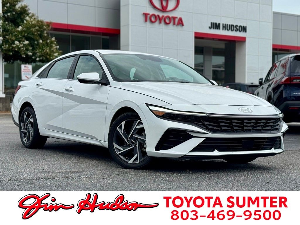 Used 2025 Hyundai Elantra SEL Convenience Sedan