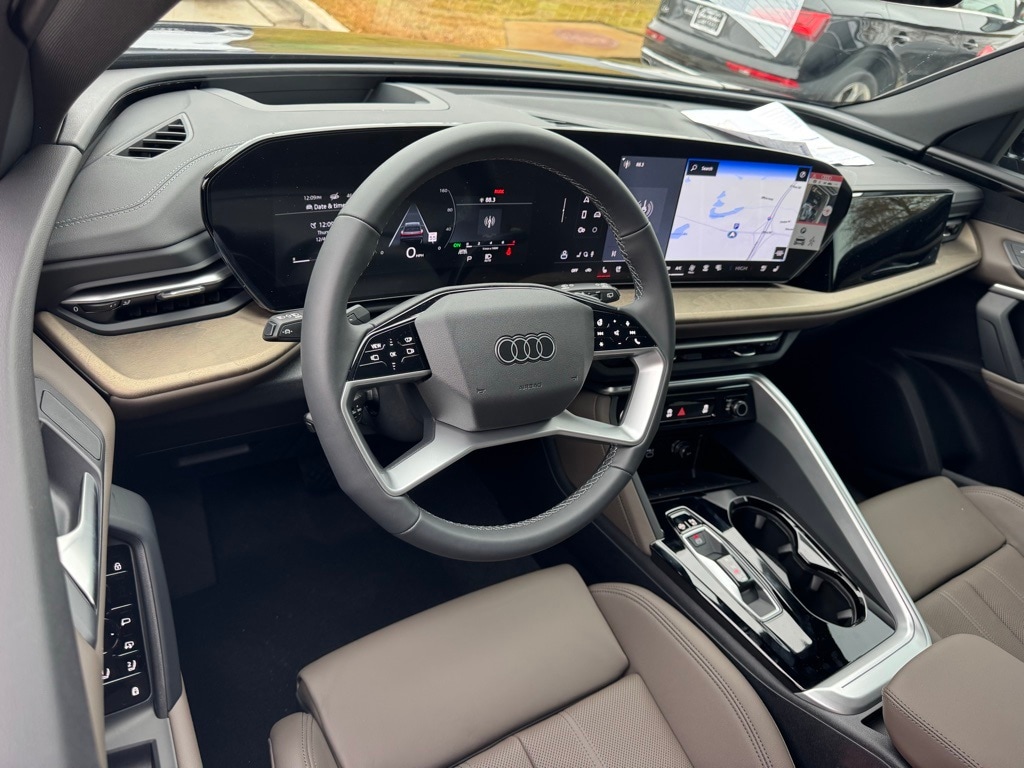 New 2025 Audi Q5 2.0T Premium SUV