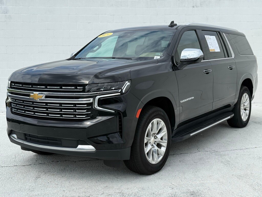 2024 Chevrolet Suburban Premier photo 3