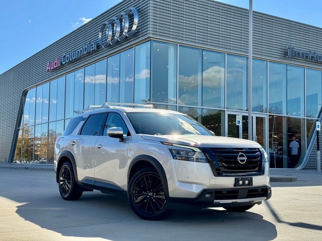 Used 2022 Nissan Pathfinder SL SUV