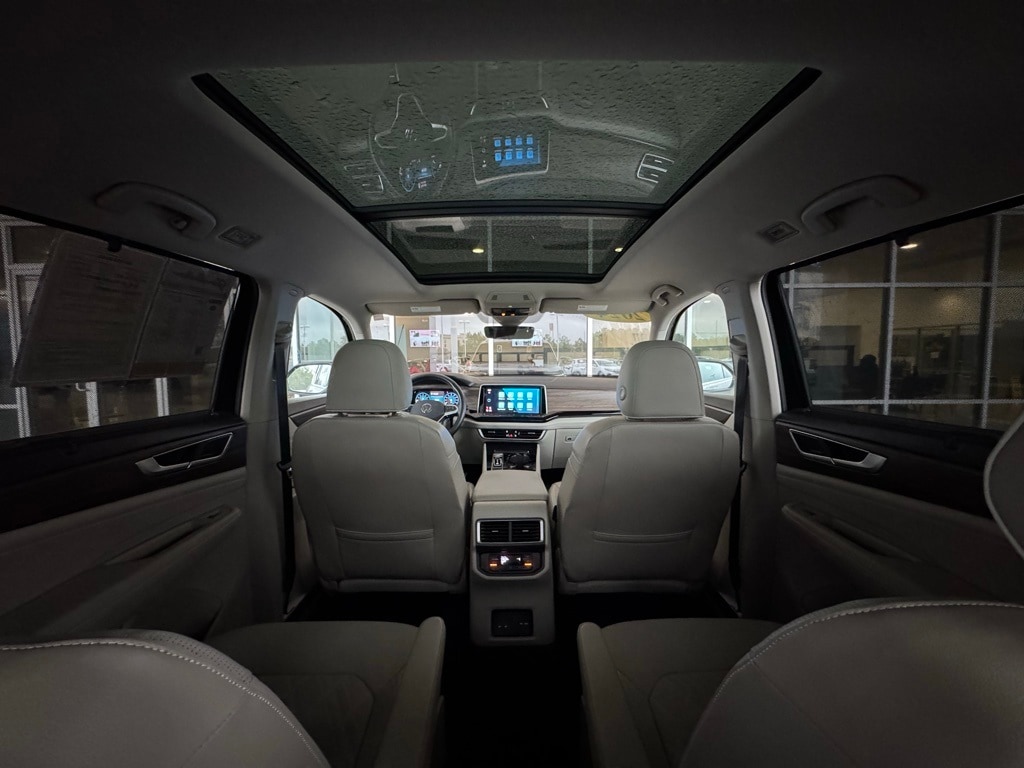 Used 2024 Volkswagen Atlas 2.0T SEL Premium R-Line SUV