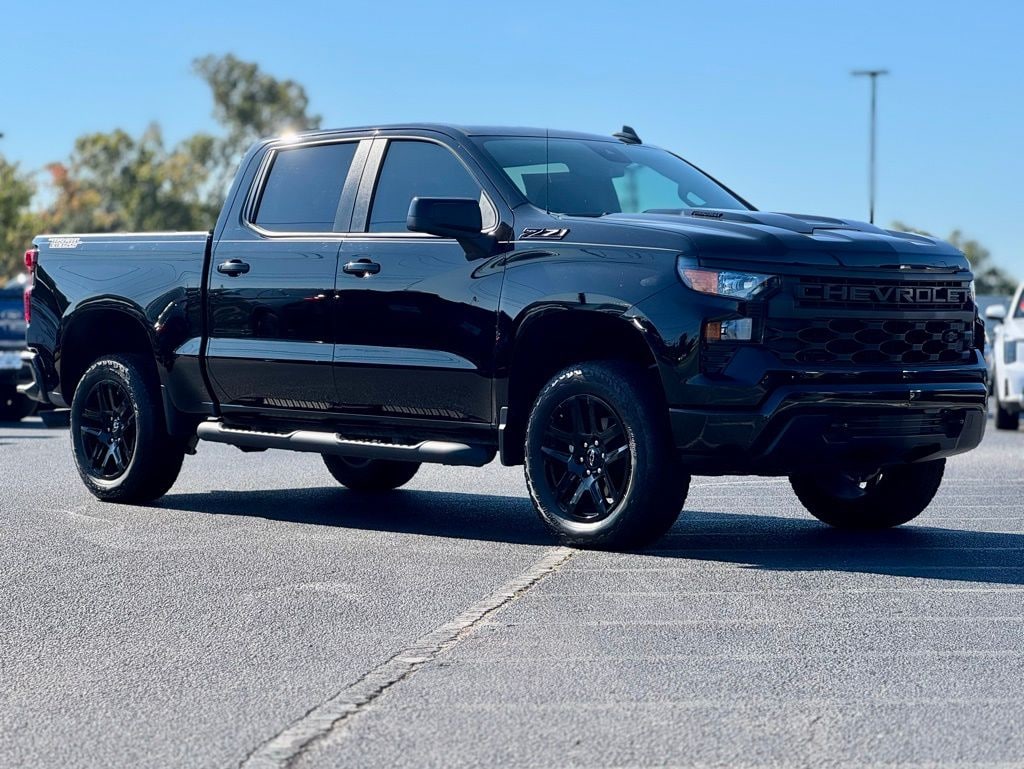 Used 2025 Chevrolet Silverado 1500 Custom Trail Boss Truck Crew Cab