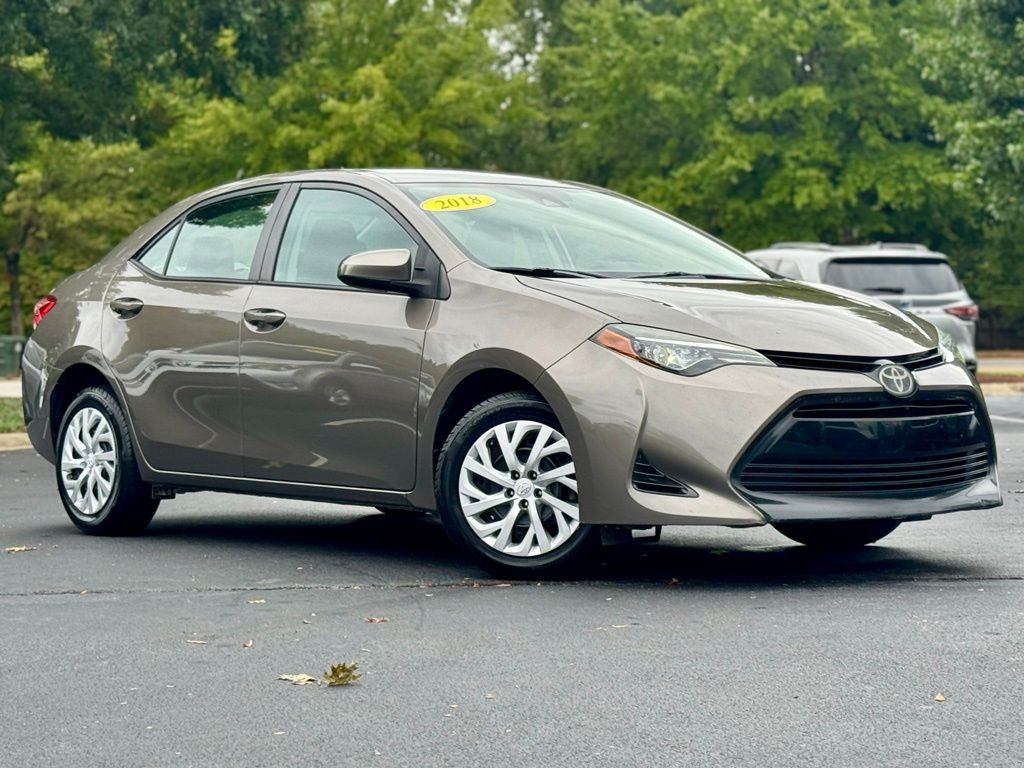 2018 Toyota Corolla LE photo 2