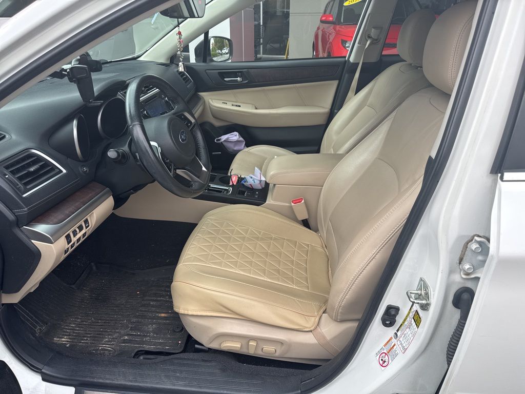 2019 Subaru Outback 2.5i Limited photo 3