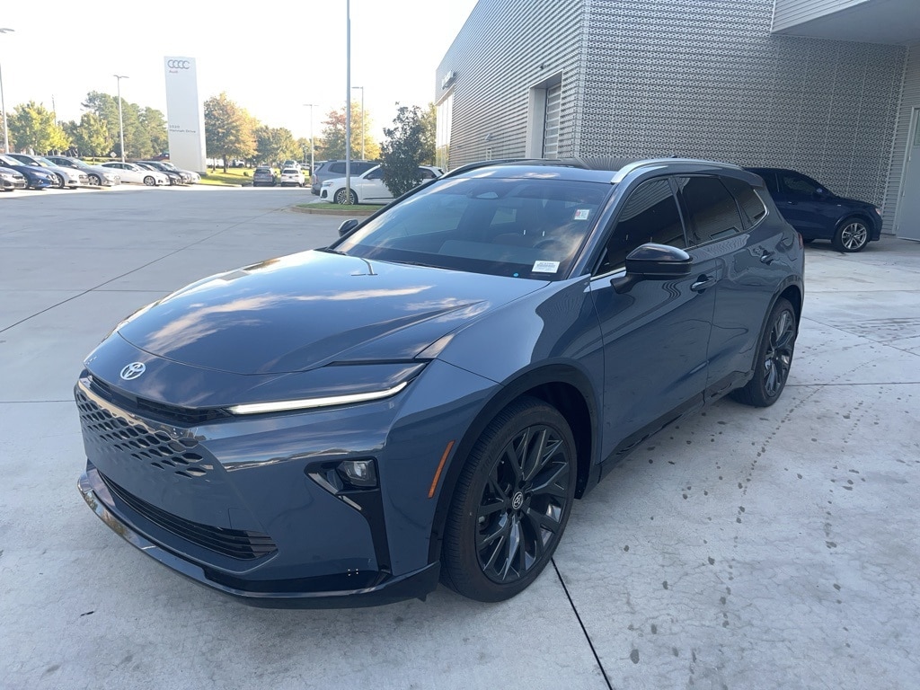 Used 2025 Toyota Crown Signia Limited SUV