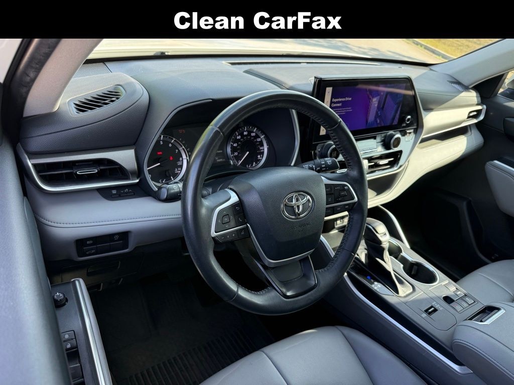 Used 2023 Toyota Highlander XLE SUV