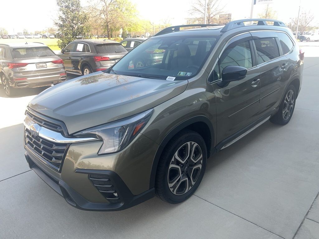 Used 2024 Subaru Ascent Limited 8-Passenger SUV