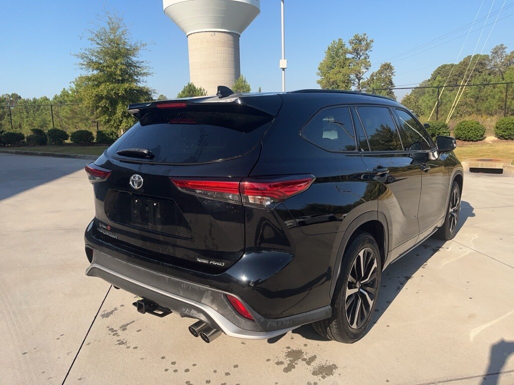 2021 Toyota Highlander XSE photo 2