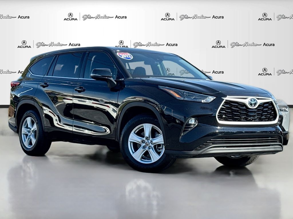 Used 2022 Toyota Highlander LE SUV