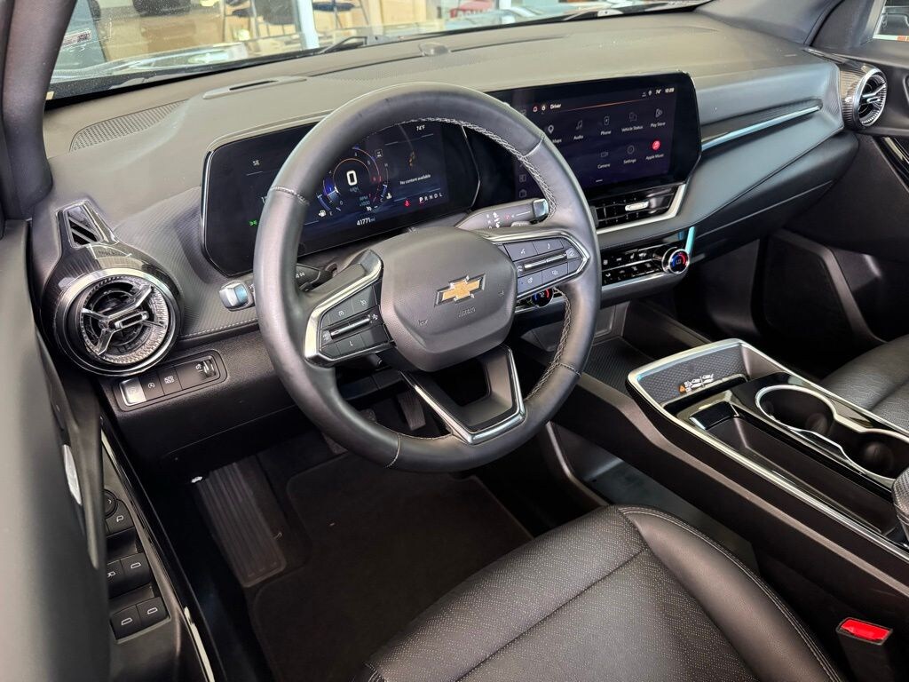 Used 2025 Chevrolet Equinox LT SUV