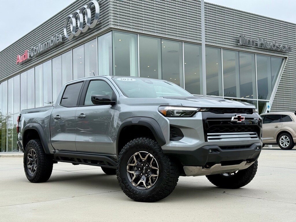 2024 Chevrolet Colorado ZR2 photo 2