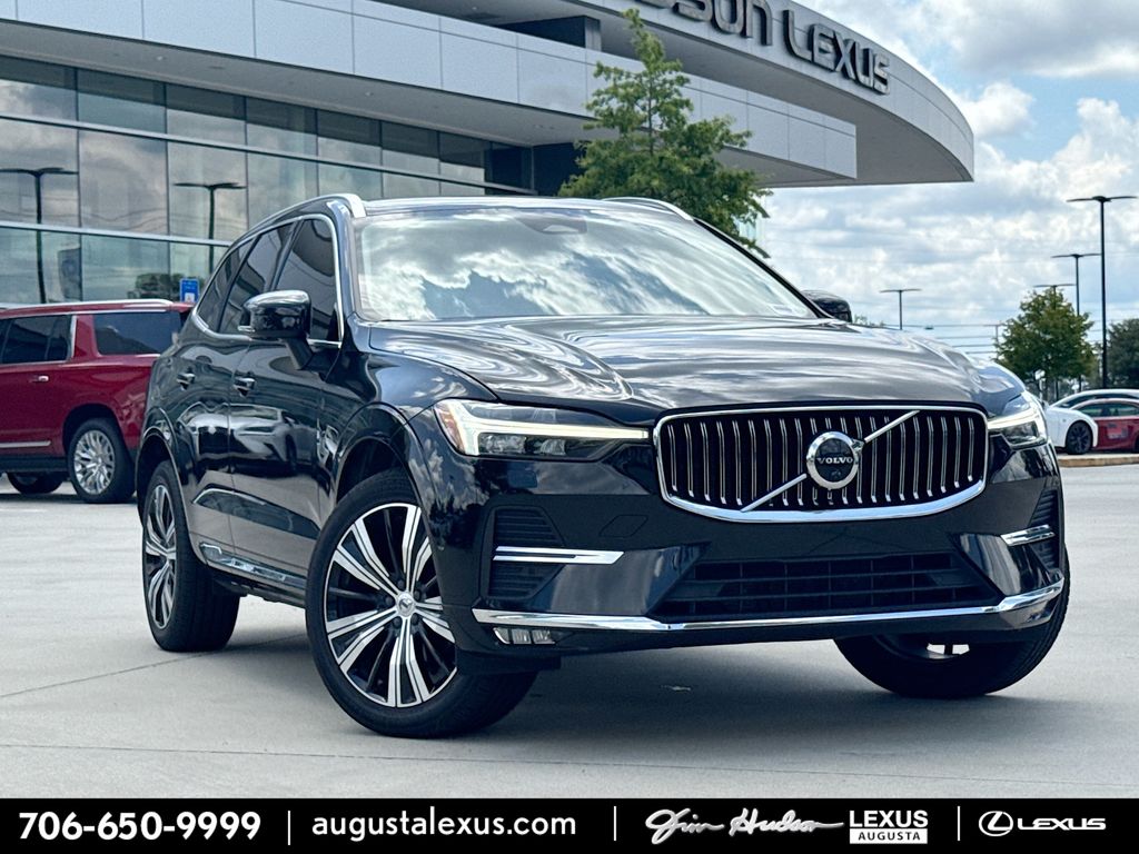 2023 Volvo XC60 B5 FWD Ultimate Bright