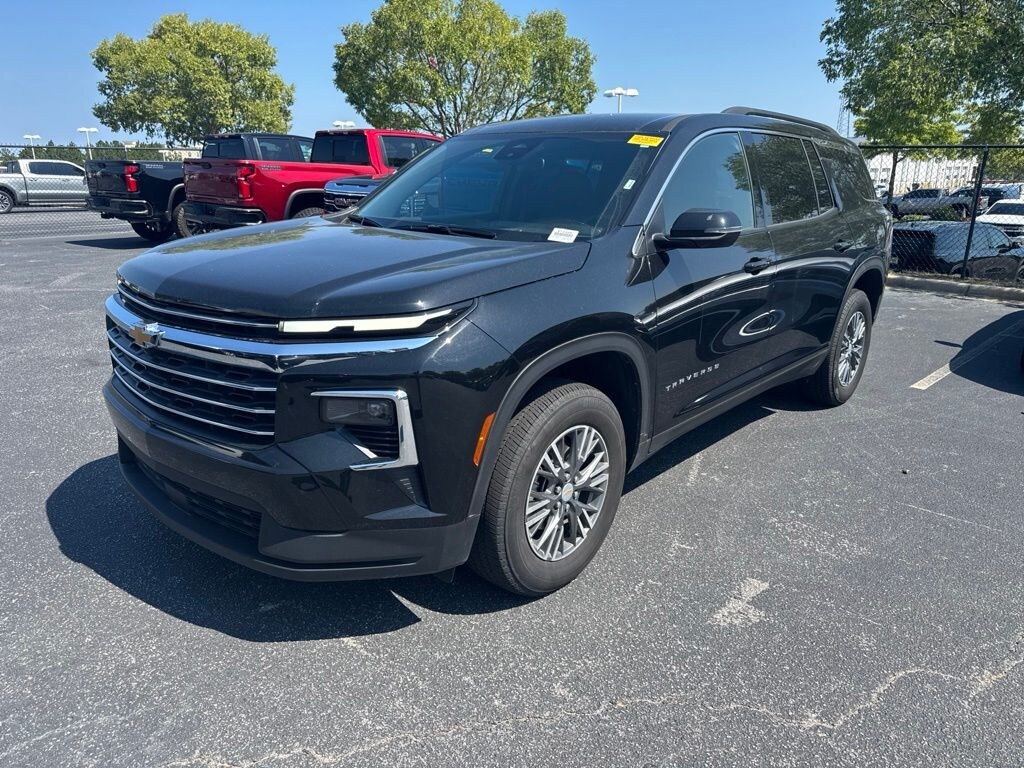 Used 2026 Chevrolet Traverse LT SUV