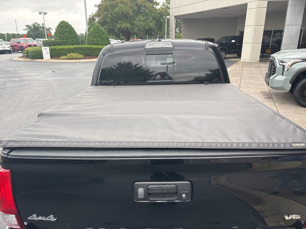 2018 Toyota Tacoma SR5 V6 photo 2