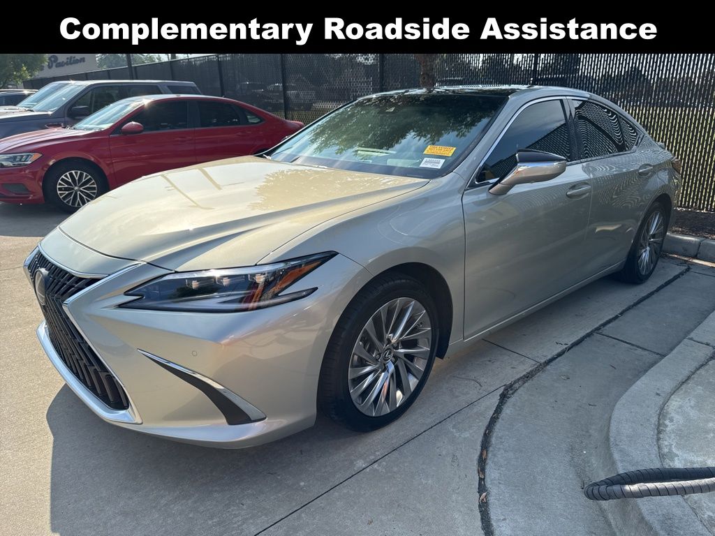 2022 Lexus ES 350 Ultra Luxury photo 3