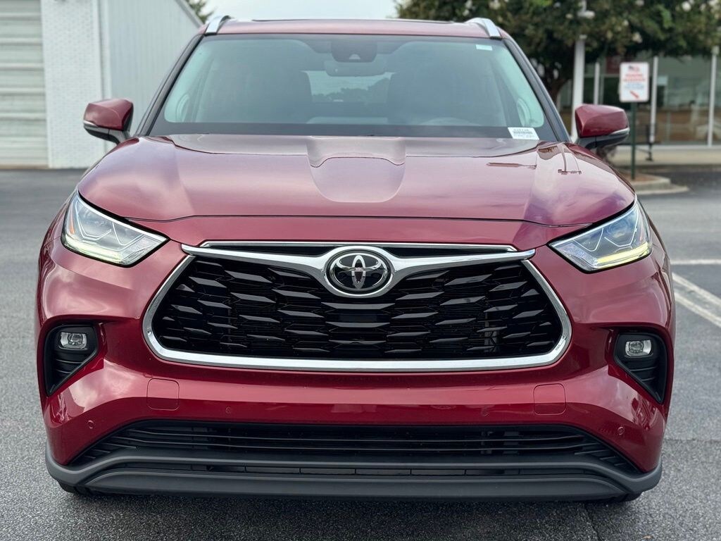 Used 2022 Toyota Highlander Limited SUV