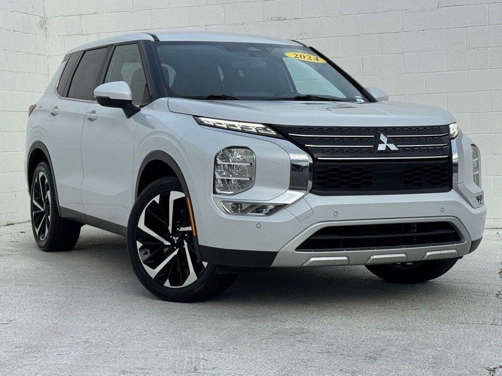 Used 2024 Mitsubishi Outlander SE SUV