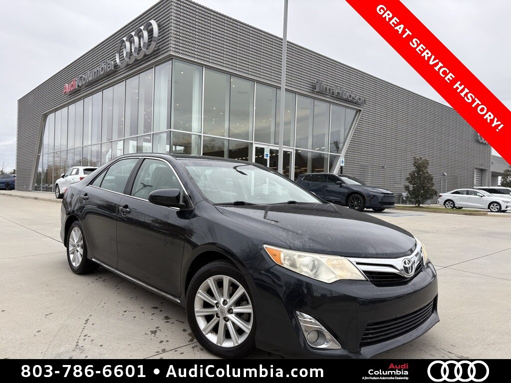 2014 Toyota Camry XLE's photo