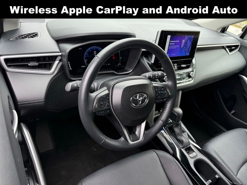 Used 2025 Toyota Corolla Cross XLE SUV