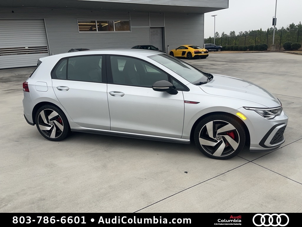 2022 Volkswagen Golf GTI S's photo