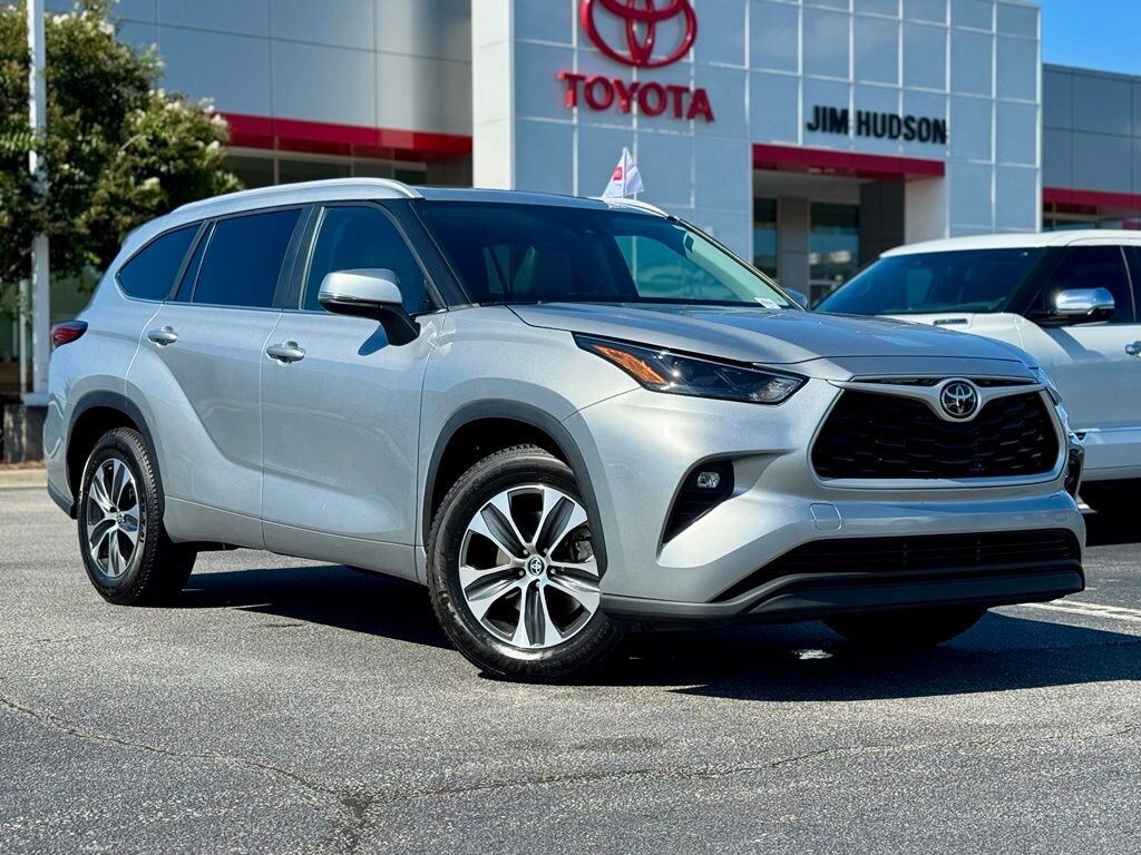 Used 2023 Toyota Highlander XLE SUV