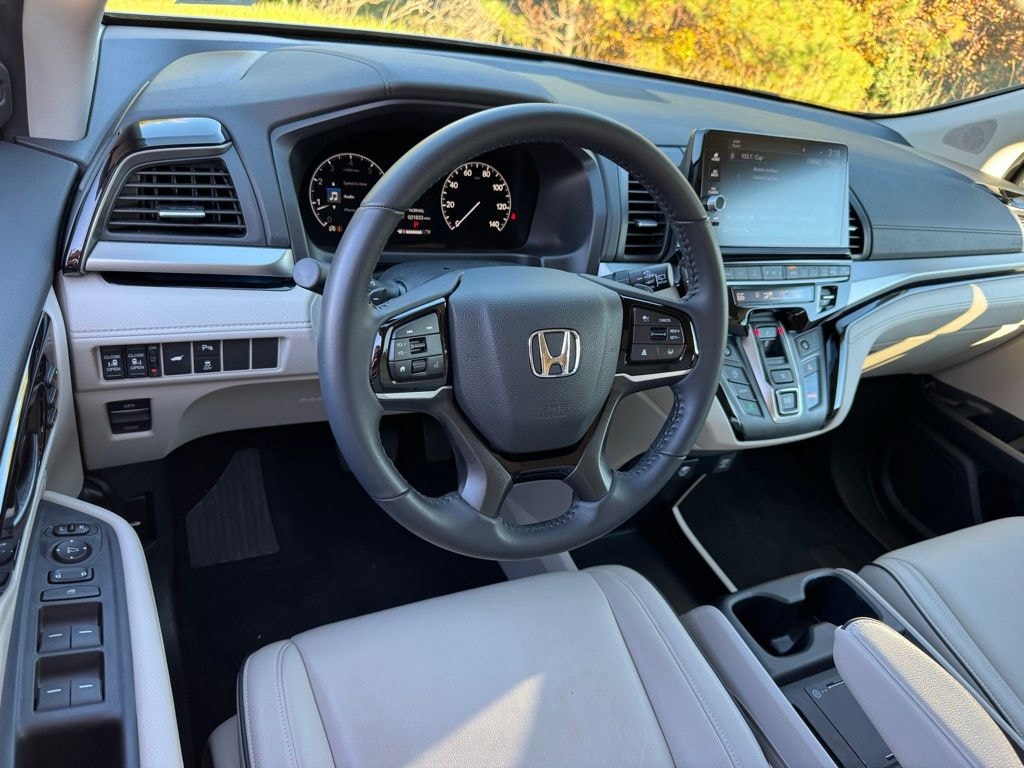 Used 2025 Honda Odyssey Touring Van