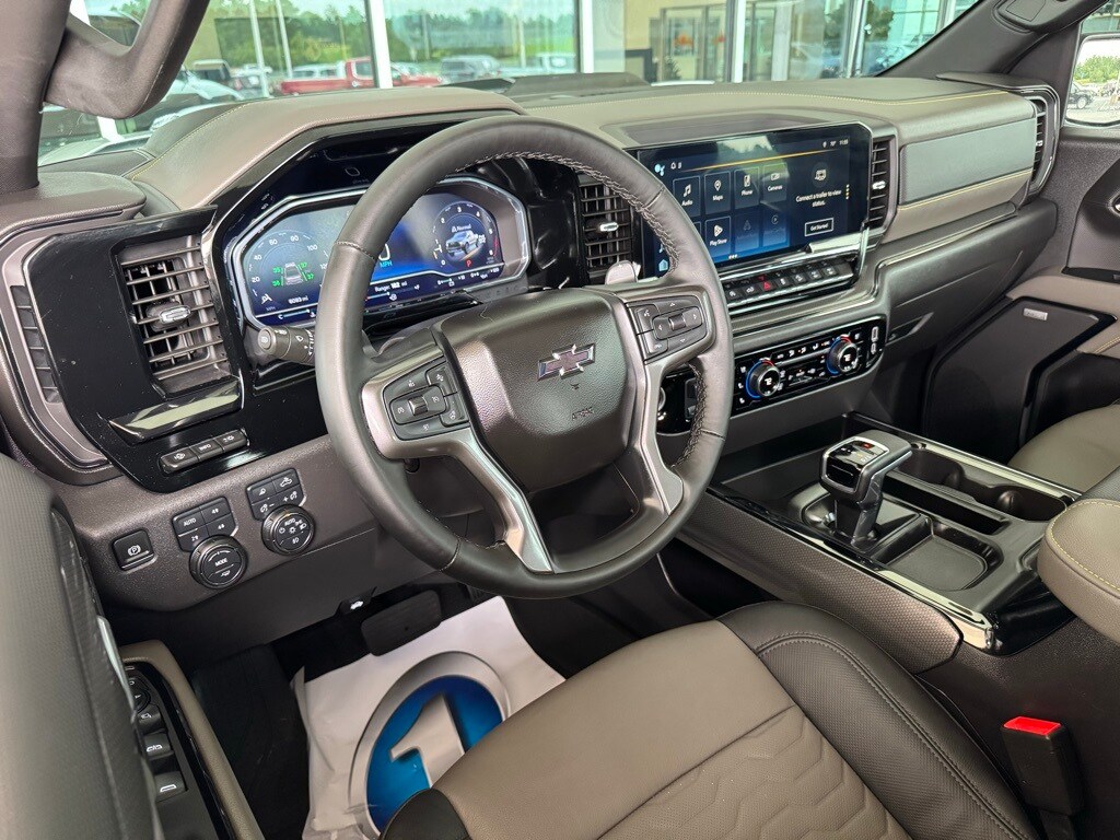 2024 Chevrolet Silverado 1500 ZR2 photo 3