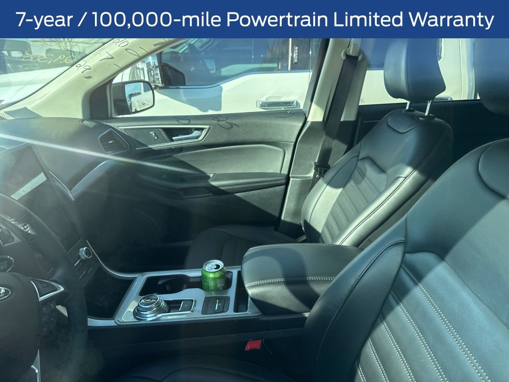 2024 Ford Edge SEL photo 3