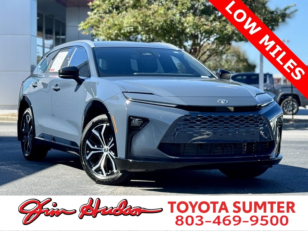 Used 2025 Toyota Crown Signia XLE SUV