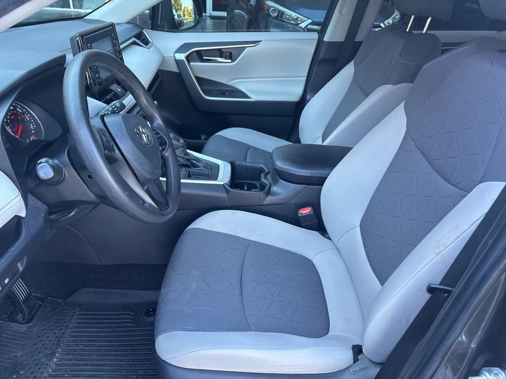 Used 2022 Toyota RAV4 XLE SUV