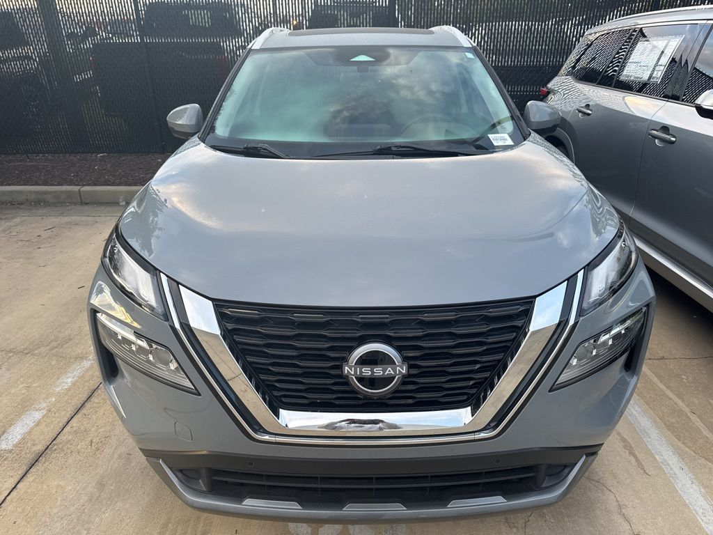 2023 Nissan Rogue SL photo 2